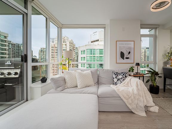 2nd image of 821 Cambie St #1908