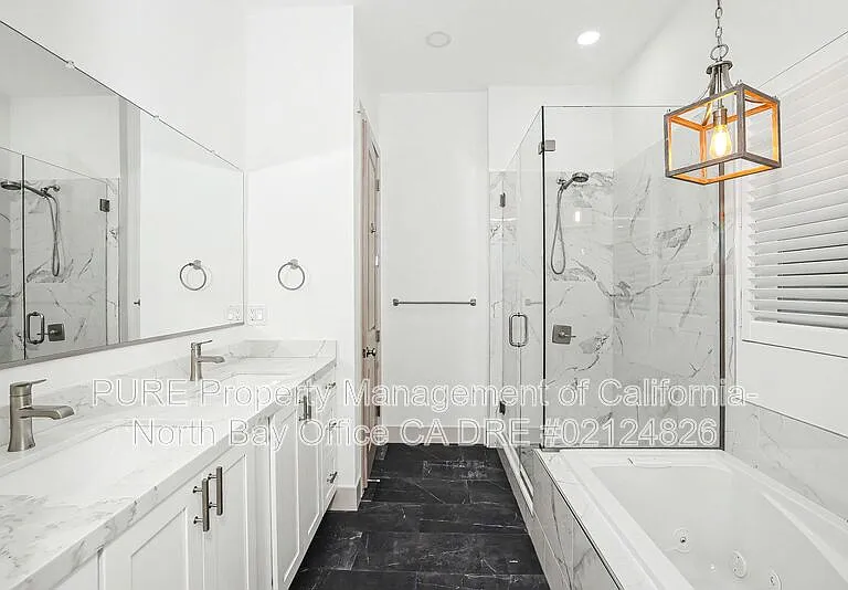1920 Fountainview Cir — Photo 18