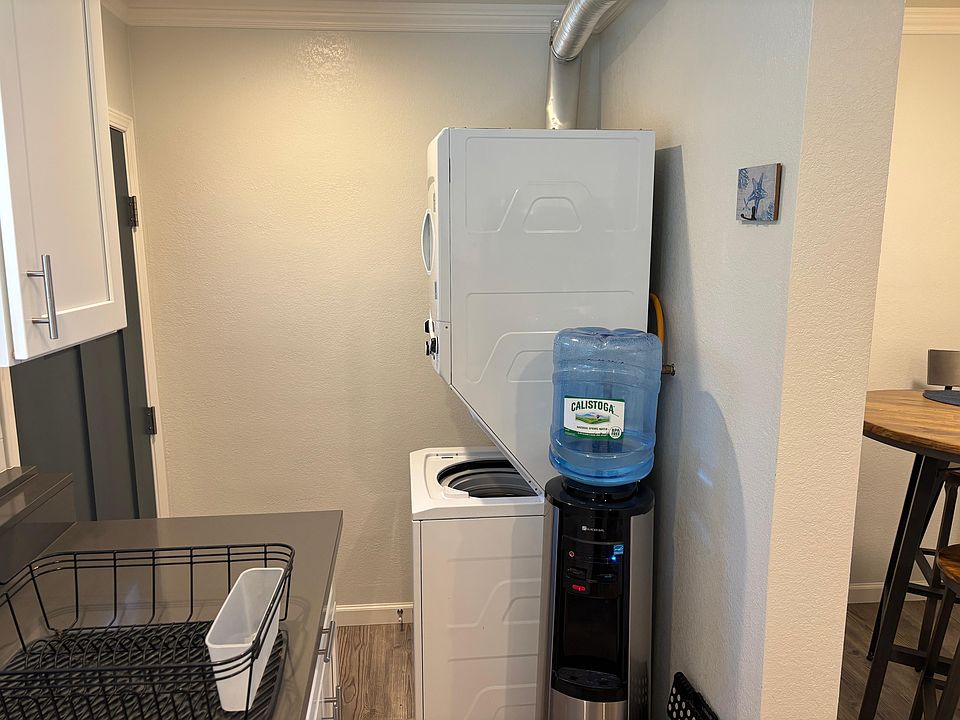 In-unit washer & dryer