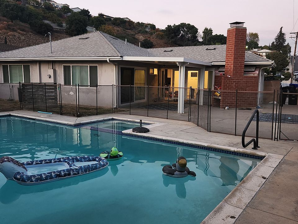 1st image of 1000 Chalet Ter