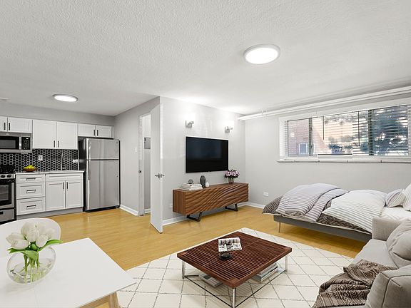 5th image of 1355 N Pearl St APT 403