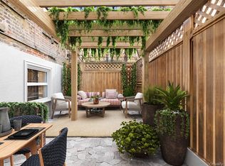 323 E 8th St, New York, NY 10009