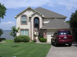 121 Camelot Dr, Mabank, TX 75156