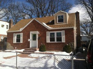 213 East Ave, Valley Stream, NY 11580