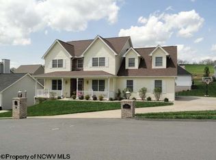 1033 Autumn Ave, Morgantown, WV 26508