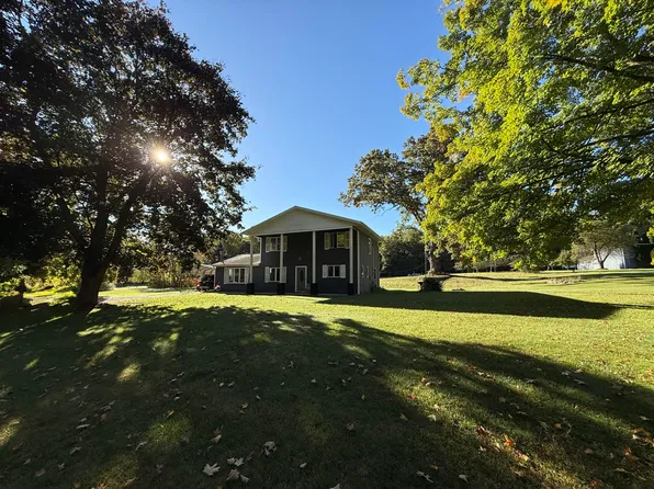8264 Becker St NE, Cedar Springs, MI 49319