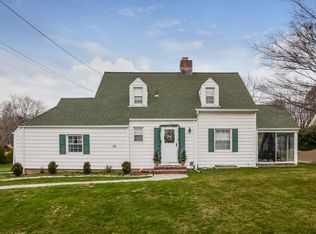 15 Heath Rd, Valhalla, NY 10595