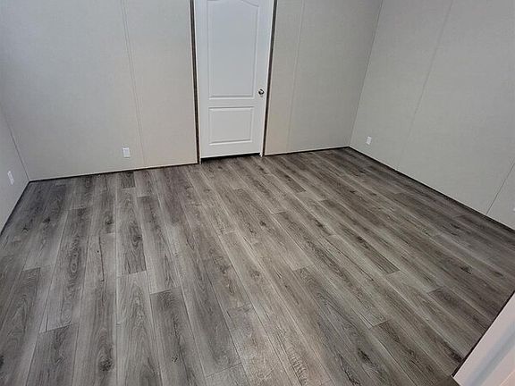 5th image of 601 James St Unit 100