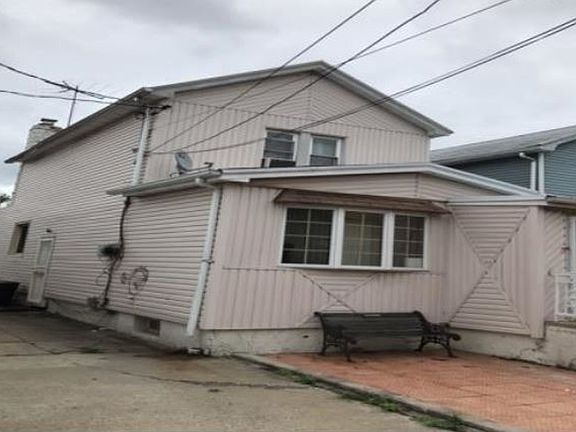 5th image of 1815 E 51st St