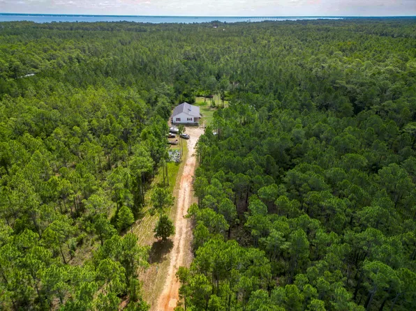 632 N Church St, Santa Rosa Beach, FL 32459
