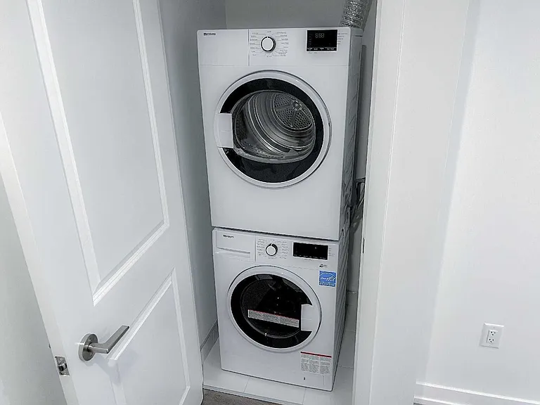 395 Bloor St E #2305 — Photo 15