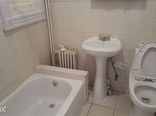 396 Menahan St, Flushing, NY 11385