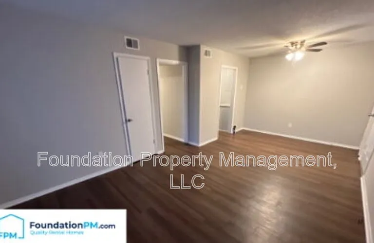 3949 Macon Rd #4 — Photo 5