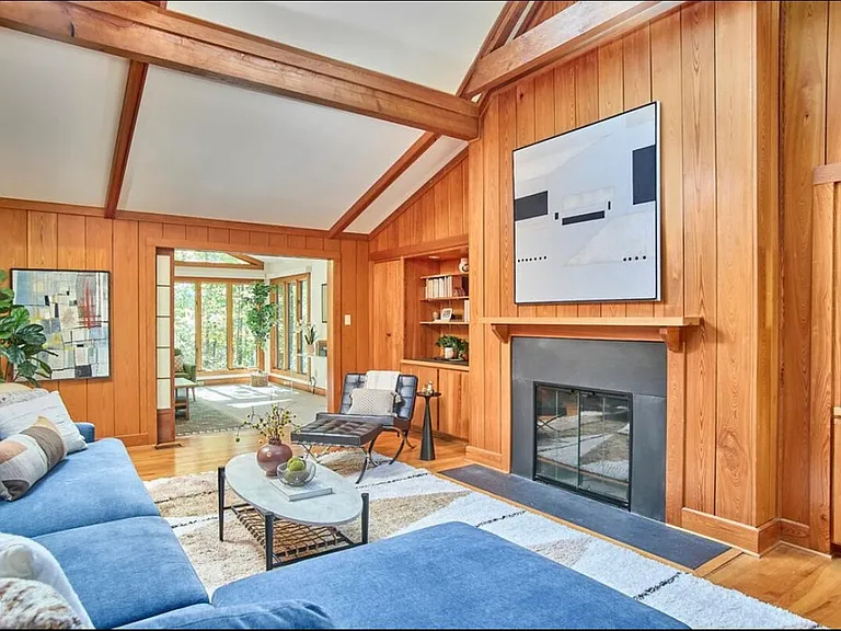 113 Rhododendron Dr — Photo 4