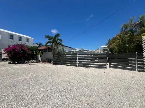 8 Grassy Rd, Key Largo, FL 33037