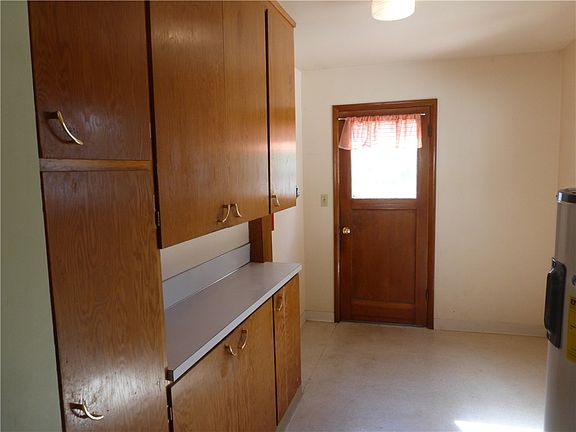 3rd image of 203 N Anderson St