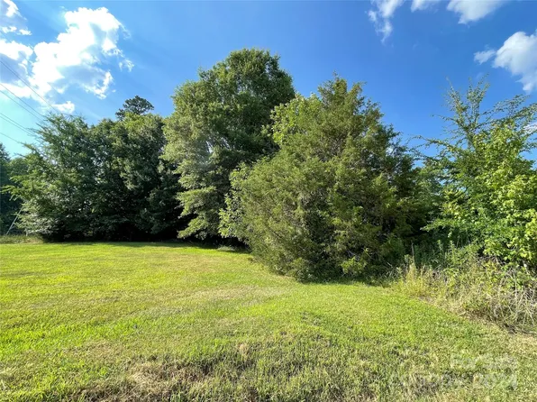 Vac McKee St, Albemarle, NC 28001