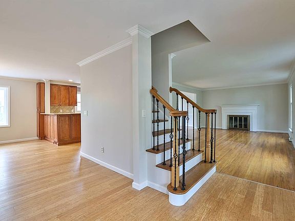 4th image of 6522 Willowhollow Ln