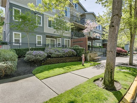 2nd image of 7912 170th Ave NE Unit 303