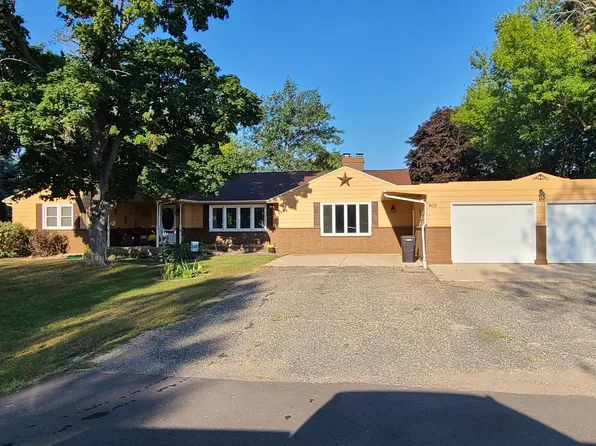 409 40th St NW, Austin, MN 55912