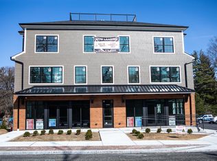 887 Federal Rd #9, Brookfield, CT 06804