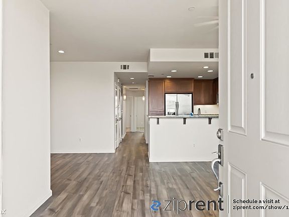 4th image of 2357 Northshore Dr