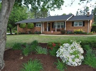 420 Green Valley Dr, Chesnee, SC 29323