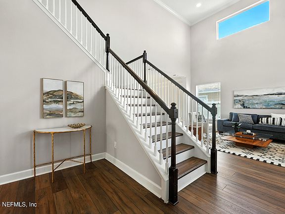 4th image of 12490 TROPIC Drive