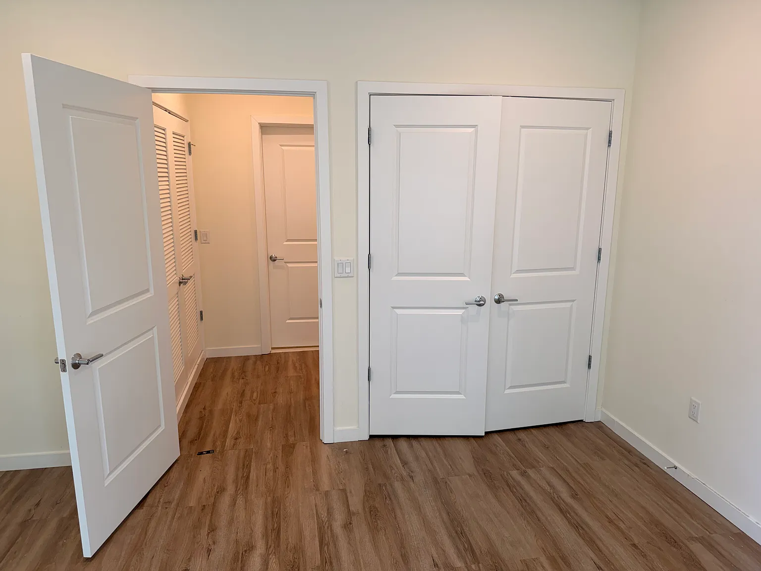 1 bed, 786 sqft, $2,350 — Photo 3