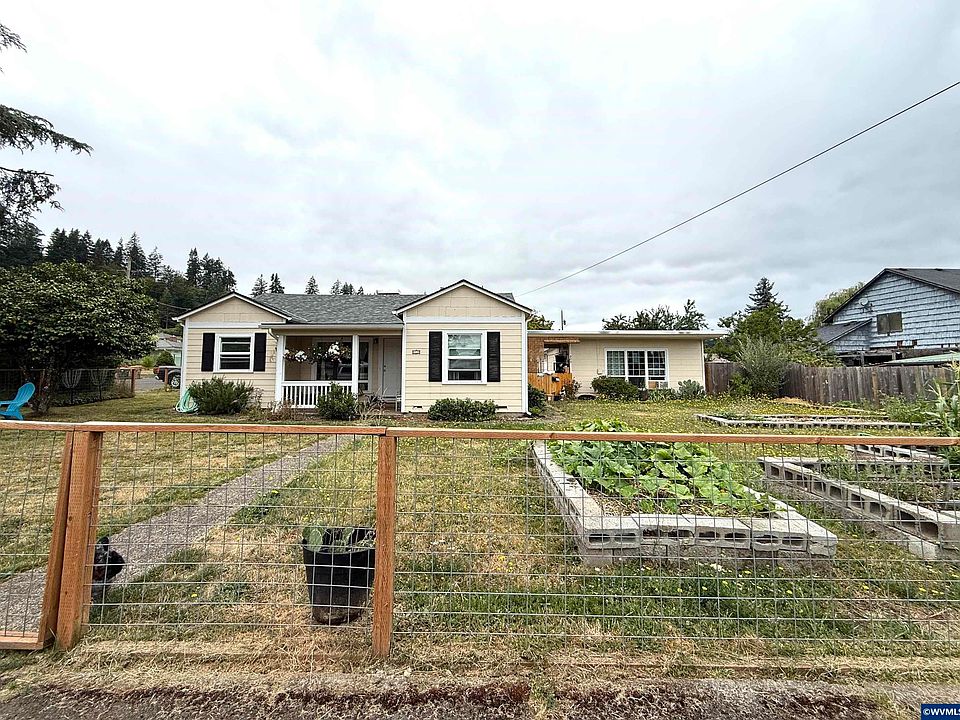 1st image of 914 4th Ave