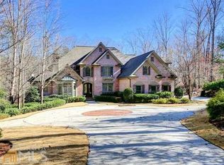 1625 Cox Rd, Roswell, GA 30075