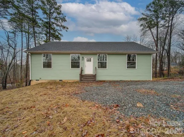 824 Woodrun Dr, Mount Gilead, NC 27306