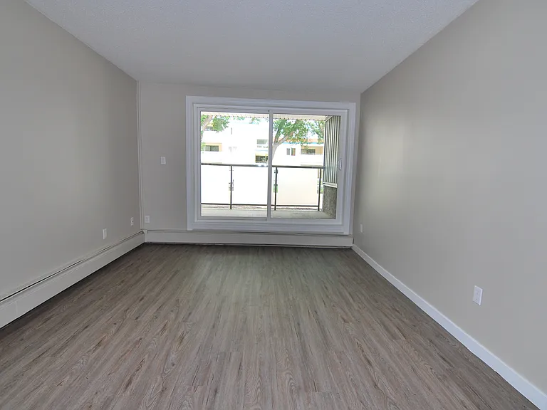 11038 108th St NW #105 — Photo 10