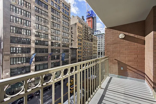 Sold by Nest Seekers International | media 22