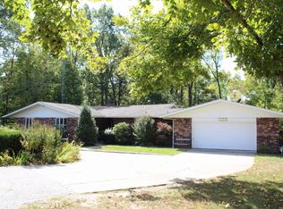 131 Fishback Rd, Carbondale, IL 62901