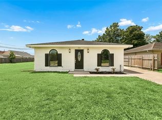 2401 Taffy Dr, Marrero, LA 70072