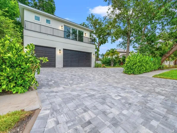 2171 McClellan Pkwy, Sarasota, FL 34239