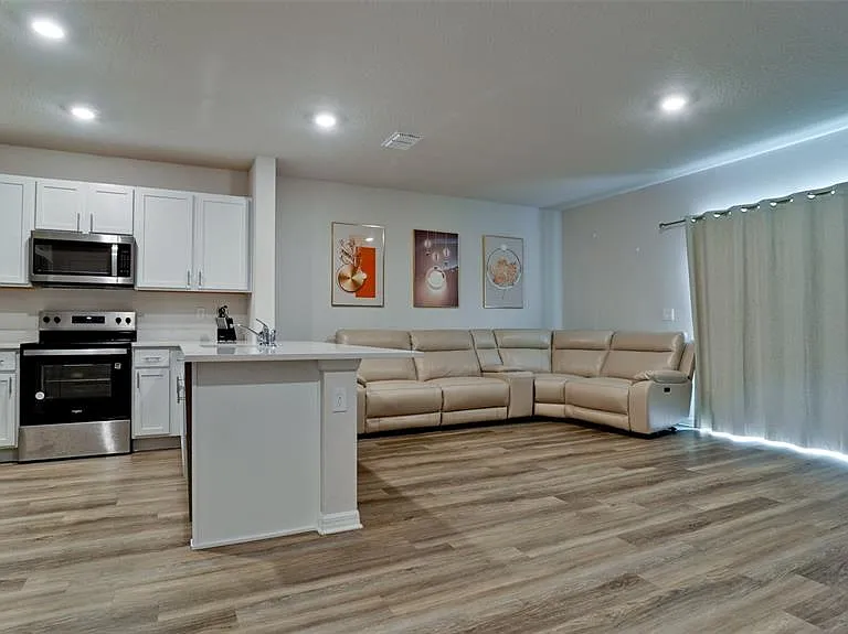 2746 Pearly Banks Dr — Photo 4