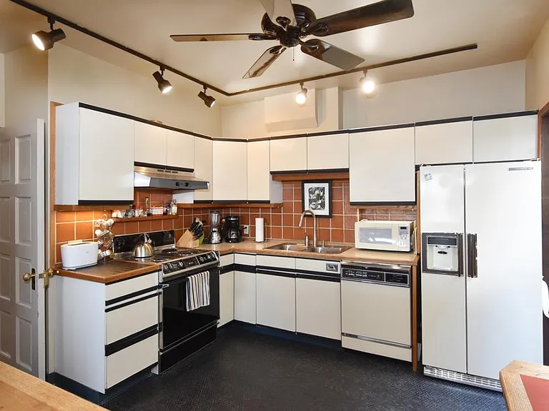 1964 Harvard Ave E #FURNISHED — Photo 25