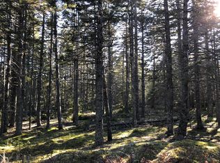 7 Forest Way, Swans Island, ME 04685