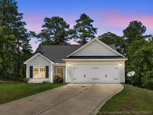 321 Maria Dr, Raeford, NC 28376