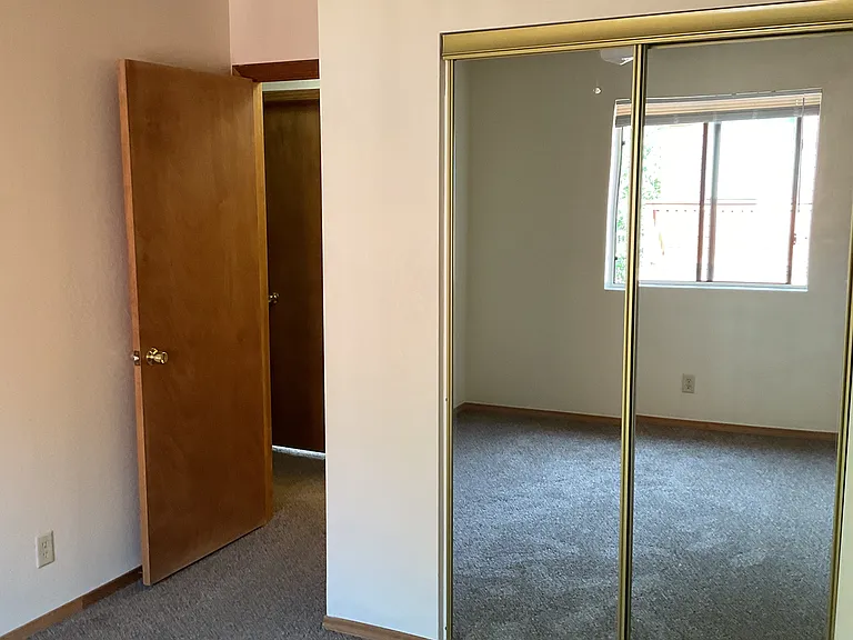 920 W Grand Canyon Ave #10 — Photo 11