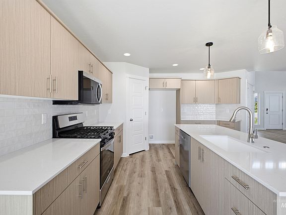 5th image of 3780 W Amapola Dr