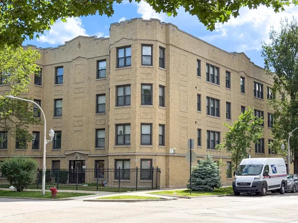 6254 N Bell Ave #T, Chicago, IL 60659