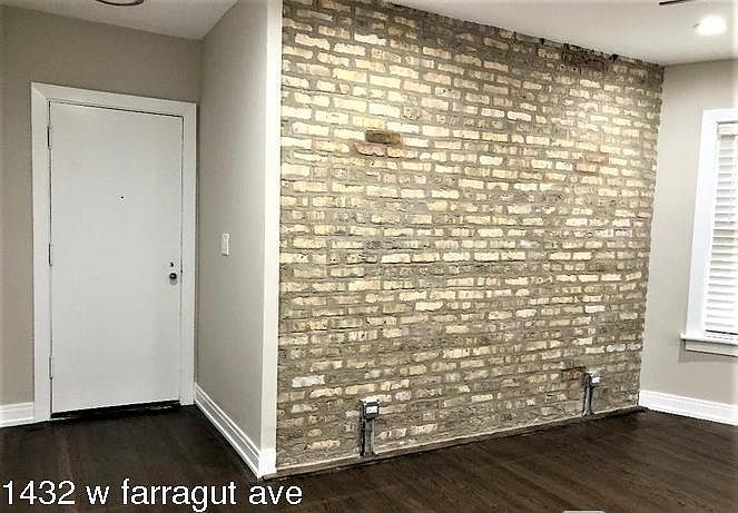1st image of 1432 W Farragut Ave #1511