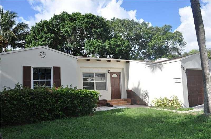 1st image of 512 SW 12th St
