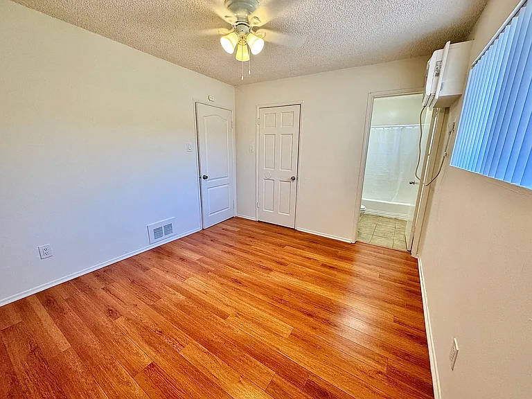 13014 Sherman Way — Photo 28