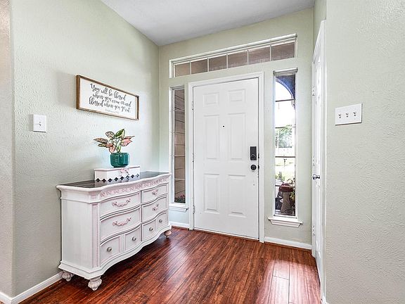 2nd image of 1311 Shadow Mountain Dr