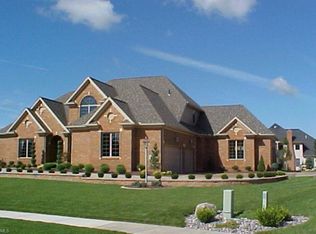 7884 Capri Ct, Poland, OH