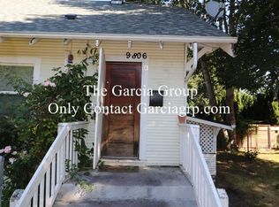 9806 N Midway Ave #A & B, Portland, OR 97203